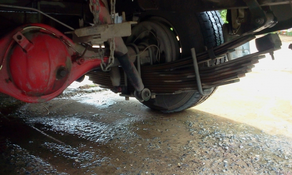 ขายคอกพร้อมเพลาลอยใส่vigoรายระเอียดด้านในครับ