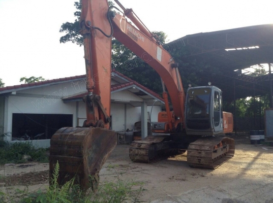 รถแบคโฮ HITACHI EX200 รุ่น 5