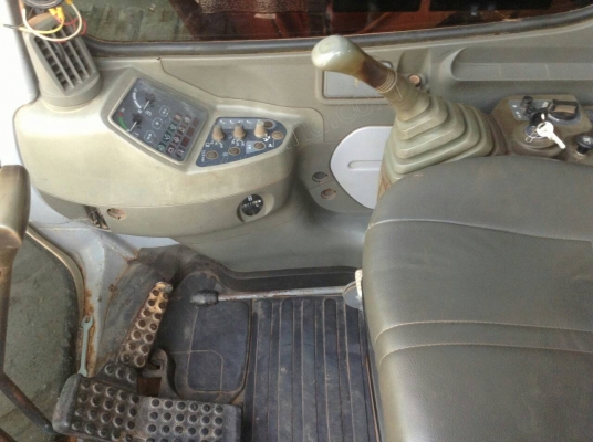 รถแบคโฮ HITACHI EX200 รุ่น 5