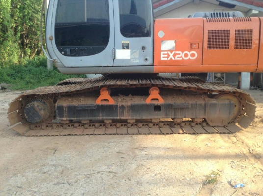 รถแบคโฮ HITACHI EX200 รุ่น 5