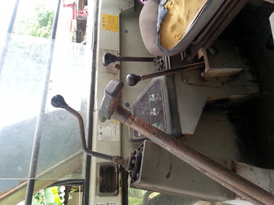 ขายด่วนsumitomo  s160f2  ขนาดเทียบเท่า 60  มี2ตัว ตัวตีนเป็ด กับตัวหัวแย๊ก