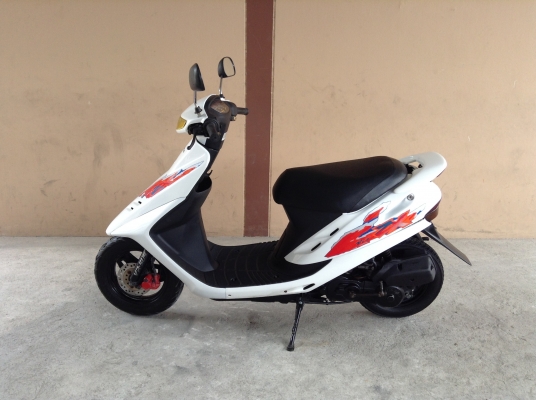 ขาย!!! ฮอนด้าดีโอ้ZX50cc สต๊าทมือและเท้า สภาพสวย รถเครื่องดีคับ มีกล่องใหญ่เก็บของใต้เบาะคับ ขับขี่ดี