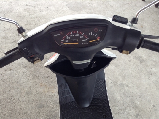 ขาย!!! ฮอนด้าดีโอ้ZX50cc สต๊าทมือและเท้า สภาพสวย รถเครื่องดีคับ มีกล่องใหญ่เก็บของใต้เบาะคับ ขับขี่ดี