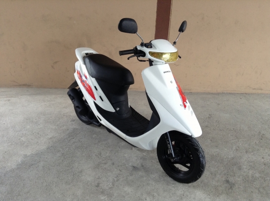 ขาย!!! ฮอนด้าดีโอ้ZX50cc สต๊าทมือและเท้า สภาพสวย รถเครื่องดีคับ มีกล่องใหญ่เก็บของใต้เบาะคับ ขับขี่ดี