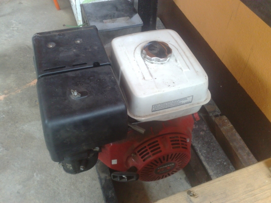 ต้องการขายเครื่องปั่นไฟ Honda GX390 แท้