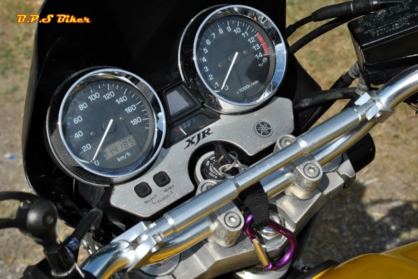 XJR400cc. ปี1999 ทะเบียน โอนได้ต่อภาษีได้ มีข้อมูลในขนส่ง