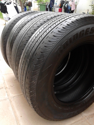 205/70R15 BRIDGESTONE DURAVIS R611 TEL.081-427-3941 205/70R15 BRIDGESTONE DURAVIS R611 TEL.081-427-3941