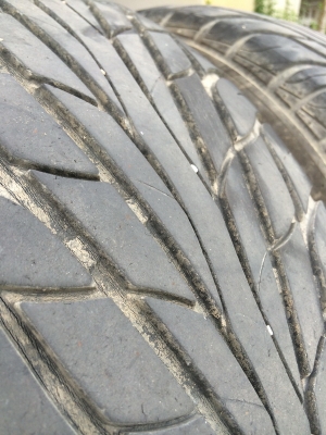 ยางmaxxis 265/60/18สภาพดี ปี12ราคาถูกๆ..