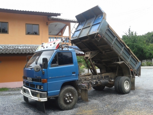 (ขายแล้วค่ะ.ไปภาคอีสาร )หกล้อดั้มอีซูสุ 115  แท้  เสี่ยสั่งลุย  (รถสวยเจ้าของจอดในโรงตลอด) พร้อมใช้ เล่มพร้อม..โอน