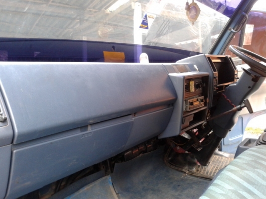 (ขายแล้วค่ะ.ไปภาคอีสาร )หกล้อดั้มอีซูสุ 115  แท้  เสี่ยสั่งลุย  (รถสวยเจ้าของจอดในโรงตลอด) พร้อมใช้ เล่มพร้อม..โอน