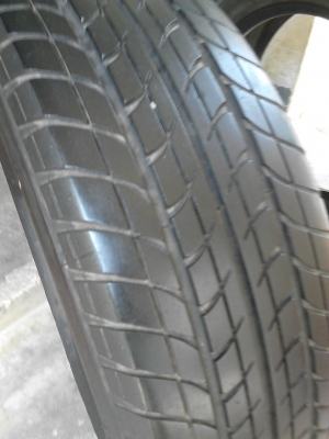 185/65R14 BRIDGESTONE และ DUNLOP สภาพสวย มี 2 เส้น TEL.081-427-3941 185/65R14 BRIDGESTONE และ DUNLOP สภาพสวย มี 2 เส้น TEL.081-427-3941