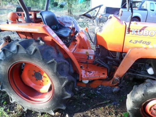 รถไถ KUBOTA L3408 โฟวีล รถสวย เลขชั่วโมง 2,000 ชั่วโมง มีทะเบียนครบ