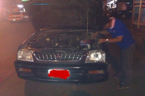 ขายรถกระบะมิตซู สตาด้า แคป สีน้ำเงินเข้มครับ เอาไว้นำเงิน เอาไว้ใช้งาน เครื่องดี อึดทนทาน เอาไปเลยเงินสด 40,000.-บาทครับ สนใจติดต่อ Gun Chiangmai 093-9319456