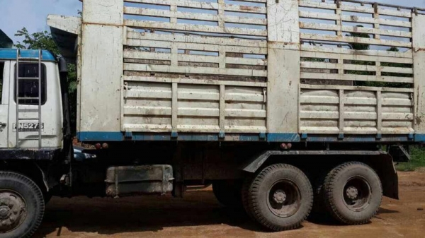 รถมิตซู 10 ล้อดั้ม FN527M - TF  ( ซีเรี้ยน 5,000 กว่า. )  / 220 แรงม้า.  สนใจติดต่อ  081 - 6079515