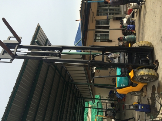 ขายถูกๆ!! Komatsu FD30-16T-400P ดีเซล3ตันเสาฟูลฟรี 4เมตร ขาย 320,000 บาท 094-426-7888 จะเด็ด ขายถูกๆ!! Komatsu FD30-16T-400P ดีเซล3ตันเสาฟูลฟรี 4เมตร ขาย 320,000 บาท 094-426-7888 จะเด็ด