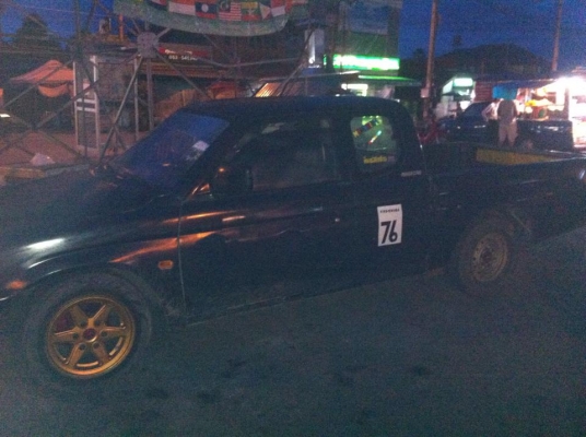 ขายรถกระบะมิตซู สตาด้า แคป สีน้ำเงินเข้มครับ เอาไว้นำเงิน เอาไว้ใช้งาน เครื่องดี อึดทนทาน เอาไปเลยเงินสด 40,000.-บาทครับ สนใจติดต่อ Gun Chiangmai 093-9319456