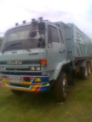 ขายรถบรรทุกสิบล้อดัมพ์ ISUZU หัวขาว เครื่อง 195 turbo inter 260 แรง ปี 34 กระบะเหล็ก ทะเบียนพร้อม