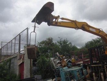 ช้างหิ้วตั๊กแตนครับ- แจ้งลูกค้าเกาะสมุยครับ เราจัดส่งเครื่องตบดิน ให้แล้วนะครับ ที่ขนส่งสุราษฎร์ พุทธมณฑลสาย 2