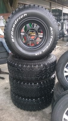 ขายยาง BF 265 75 16พร้อมล้อชุดละ32000