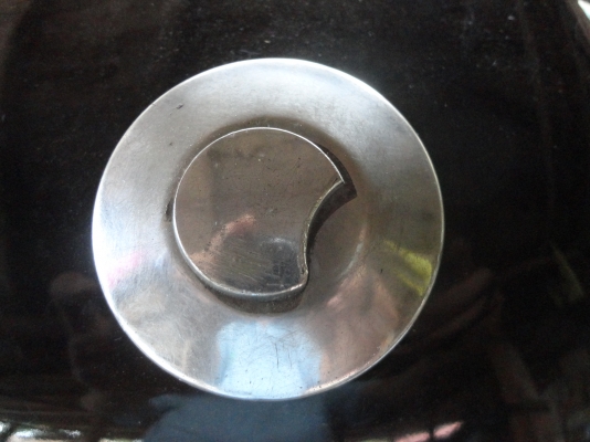 ขอบคุณพ.เสือ ถังน้ำมัน  SUZUKI K-125 M.3 สนใจโทร.081-005-8785