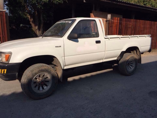 โตโยต้า 4 X 4 สถาพสวย พร้อนใช้งาน โตโยต้า 4 X 4 สถาพสวย พร้อนใช้งาน