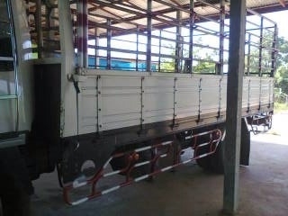 ขายรถบรรทุกหกล้อ Hino KR310 รถห้าง เครื่อง HO7C - 185 แรง ยาว 4.50 เมตร ยาง 8.25 ทะเบียนพร้อม