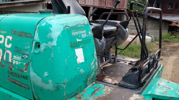 ขาย pc30-7   ครับ