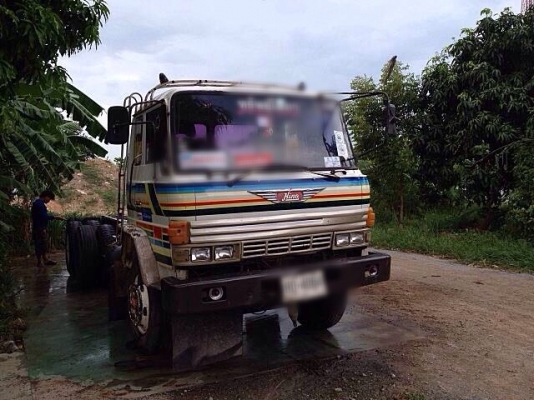 ขายสิบล้อหัวแชสซี Hin F18 - 2 เพลา เครื่อง JO8 - 260 แรง ยางดี แชสซีสวย ทะเบียนพร้อม