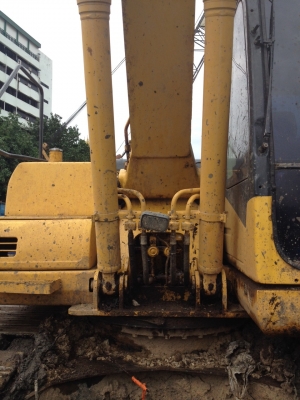 ขาย!!!KOMATSU PC200-7 ไมล์13,XXXชม.เอกสารใบแจ้งจำหน่ายค่ะ