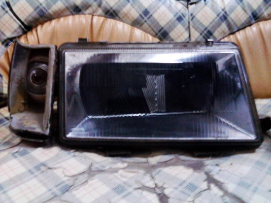 ขายไฟหน้าเรโนว R9 800บาท