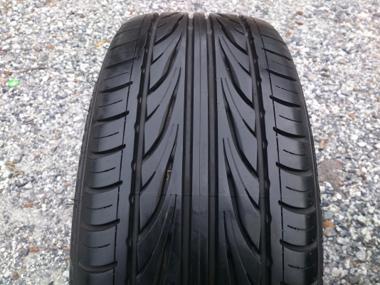 ขายแม็ก 4รู100 ขอบ17 กว้าง8นิ้ว4วง พร้อมยางดีสโตน 205/45R17 ยางสัปดาห์ที่48 ปี13 (ลงพื้นปี14) ดอกยางนิ่มลึกเท่ากัน สภาพ98\% จำนวน 1 ชุด