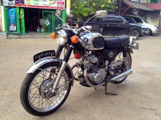 ขาย cb175kอะไรไม่รู้ ทะเบียนเต็ม สวยๆ สตาร์ทมือ เครื่องดี ของเดิมเยอะ ขาย 69000 ติดต่อ 0811160919.