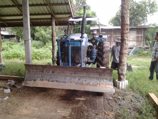 ฟอร์ดNEW    HOLLANDแบบรุ่น7610  เครื่อง  78แรงม้า  เพลาเดียว เอกสาร อินวอย