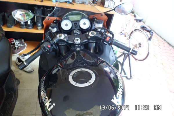 คาวาซากิ zx14ปี08(1400cc) สีส้มlimited สเป็กเมกา ทะเบียน 340,000 คาวาซากิ zx14ปี08(1400cc) สีส้มlimited สเป็กเมกา ทะเบียน 340,000