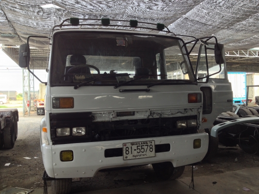 ขายรถบรรทุก10ล้อ นิสสัน UD 2เพลา หัวแชสซิส 180 แรงม้าสนใจติดต่อ 080-4477814 พีรพงษ์