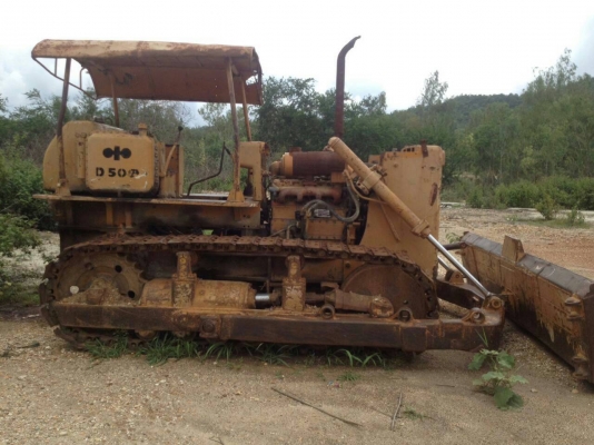 ขายแทร๊กเตอร์ KOMATSU D50A สภาพสวยเครื่องพังราคาเบาๆครับ
