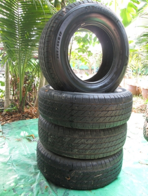 ขายยางมิชลินขนาด 265/65/R17 จำนวน 4 เส้น