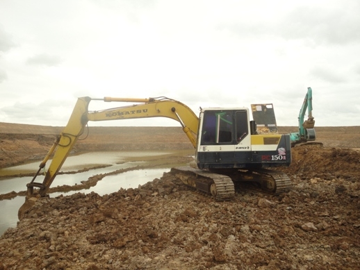 ขายKOMATSU PC120-5 คอนโทรนสั้น ขายKOMATSU PC120-5 คอนโทรนสั้น