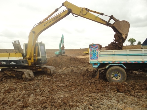 ขายKOMATSU PC120-5 คอนโทรนสั้น ขายKOMATSU PC120-5 คอนโทรนสั้น