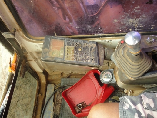 ขายKOMATSU PC120-5 คอนโทรนสั้น ขายKOMATSU PC120-5 คอนโทรนสั้น