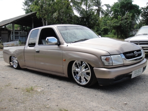 ปี 03 TOYOTA  TIGER D4D 3.0  X-TRA CAB ABS Airbag รถย่นบอดี้ เกืยร์ธรรมดา ABS Airbag คานหน้าเดิม เครื่องดี เพาเวอร์ ไฟฟ้า รอบนอกสีบาง คัชชีสวย ขับดี แอร์เย็น =180000บาท