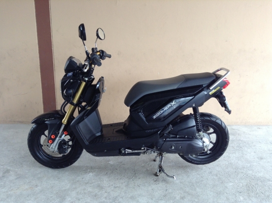 ขาย!!! ซูมเม่อเอ็ก สภาพสวย ปี56 รถเครื่องดีคับ ทะเบียนครบ ภาษีไม่หมด