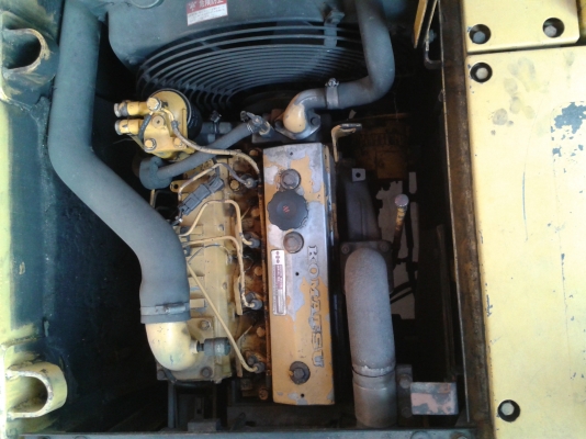 ต้องการขายรถแบคโฮยี่ห้อkomatsu-pc60-6รถนำเข้าจากญี่ปุ่น