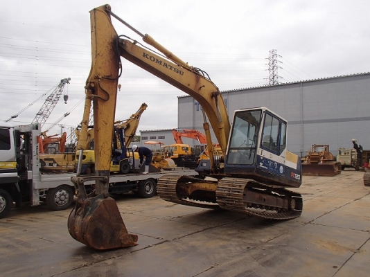 ขายด่วน KOMATSU PC120-5  อาร์พิเศษ  แทรค 70  นำเข้าจากญี่ปุ่ีนยังไม่ผ่านการใช้งานในไทย สภาพสวย