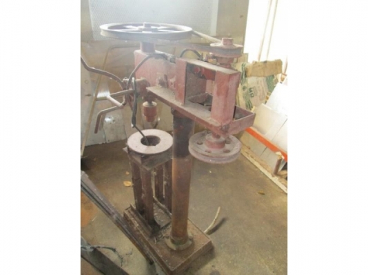 แท่นสว่าน มือสอง สภาพตามรูป