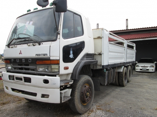 รถสิบล้อ 2 เพลา fn527m  260 แรงม้า  ขาย 720000 บาท