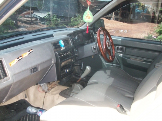 กระบะพร้อมใช้งาน บิกเอ็ม ฝาแดง  แอร์หนาว สวยครับ