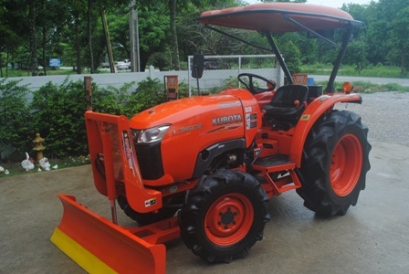 ขายรถไถ Kubota L 3608 (4WD) พร้อมดันหน้าช้างและผาน 6ตราช้าง
