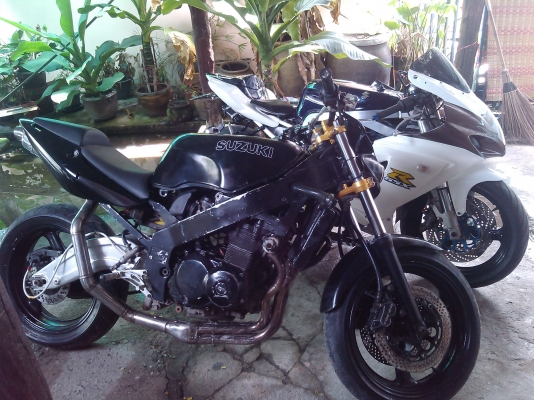 susuki gsxr6  ขาย30000 ขี่ได้เลยครับ คันสีดำ