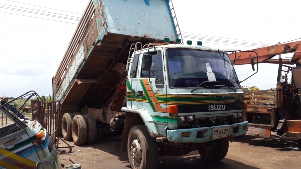 ขายด่วน10ล้อISUZU 240 2เพลาดั๊มเครื่องเดิมเกียร์อิตัน คัชชีดีช่วงล่างดี2เ 2เพลา รถพร้อมใช้ ขายด่วน10ล้อISUZU 240 2เพลาดั๊มเครื่องเดิมเกียร์อิตัน คัชชีดีช่วงล่างดี2เ 2เพลา รถพร้อมใช้